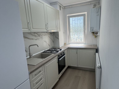 Inchiriere apartament 2 camere parțial mobilat, str.Hărmanului