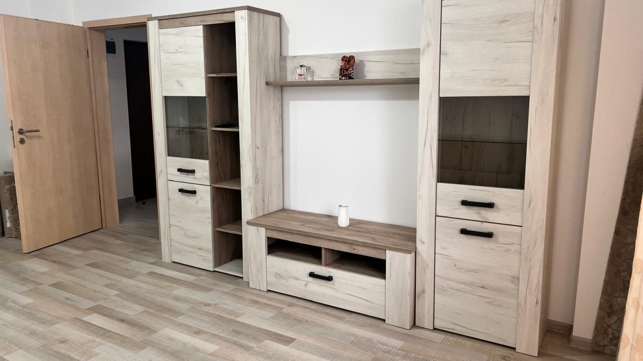 CHIRIE | 2 camere decomandat + gradina privata | Loc parcare inclus 