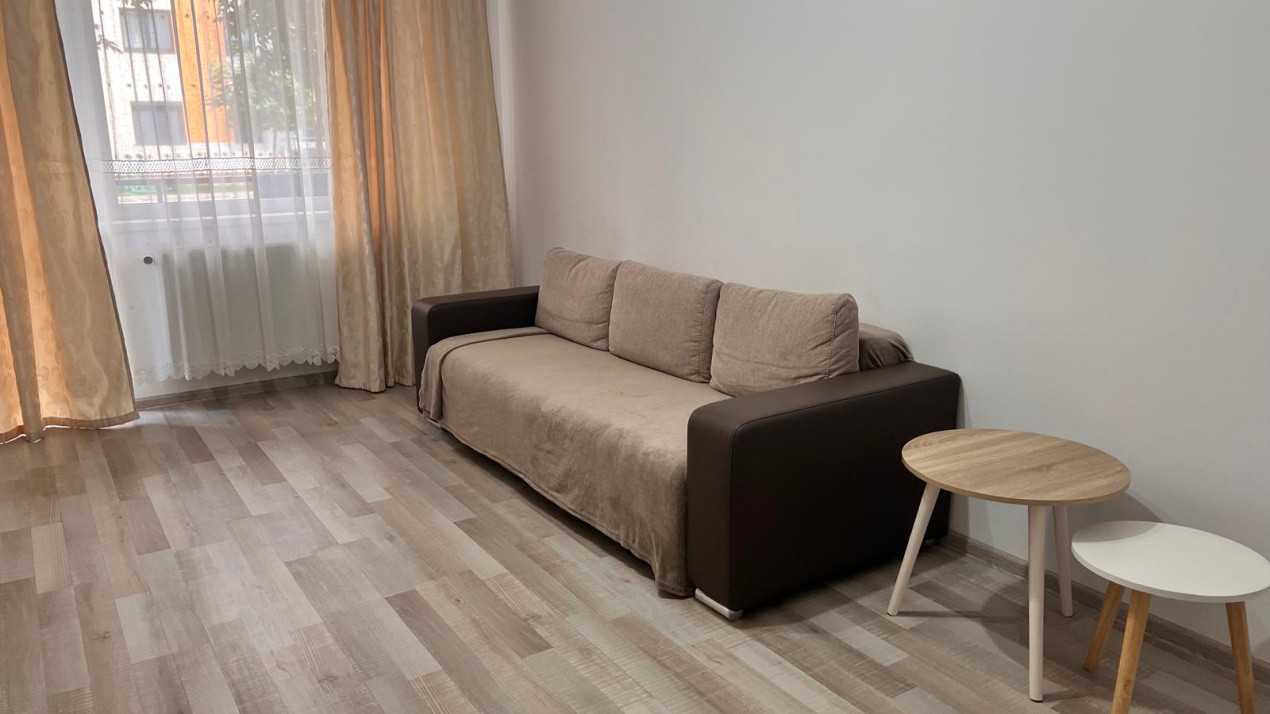 CHIRIE | 2 camere decomandat + gradina privata | Loc parcare inclus 