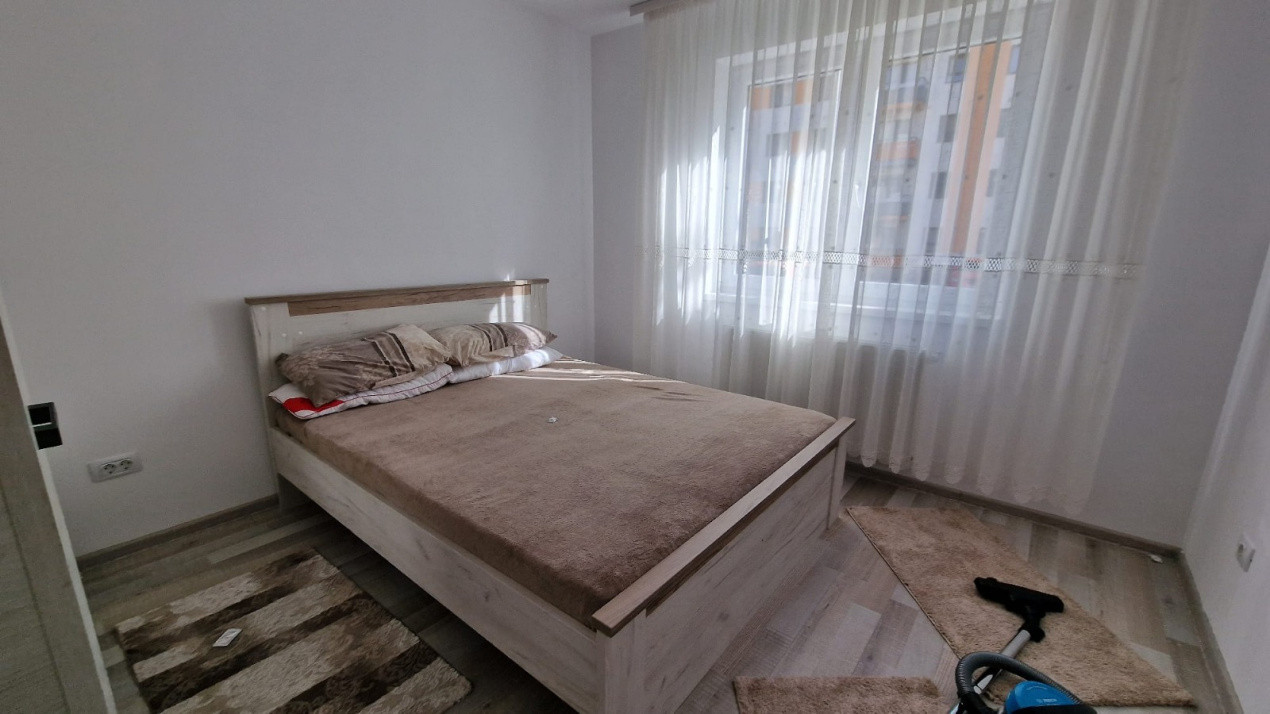 CHIRIE | 2 camere decomandat + gradina privata | Loc parcare inclus 