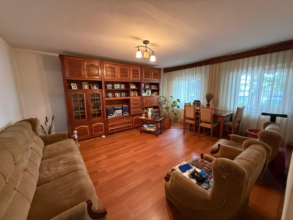 Apartament 4 camere, decomandat, 90 mp, cartier George Enescu 