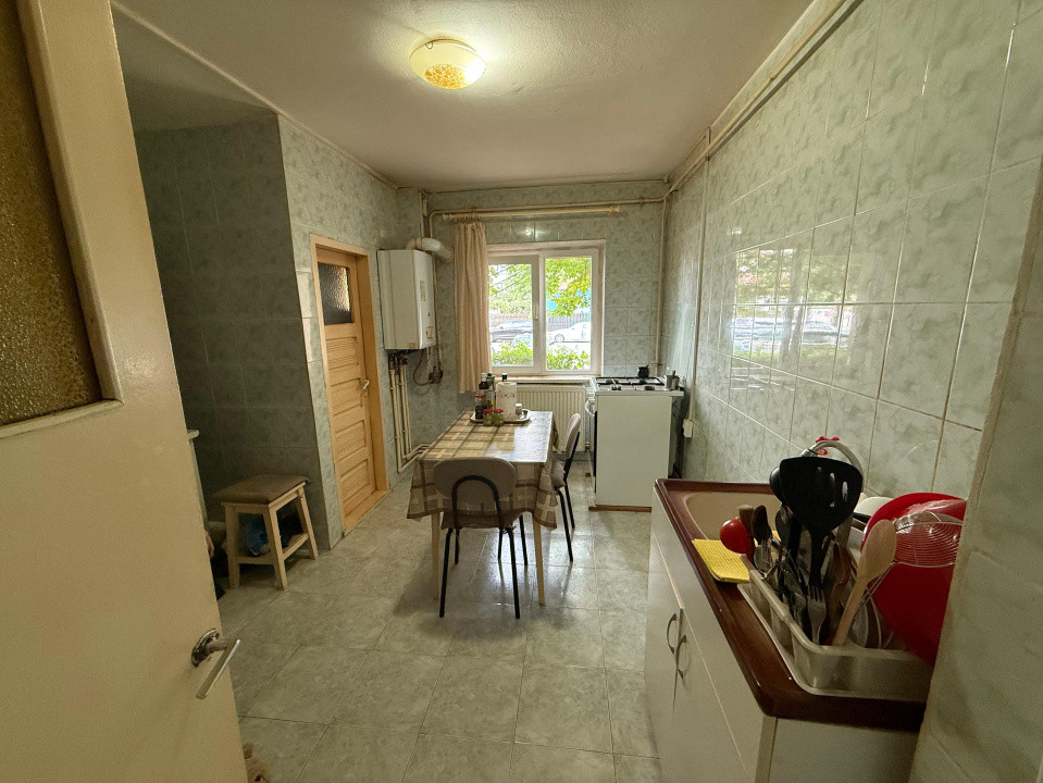 Apartament 4 camere, decomandat, 90 mp, cartier George Enescu 