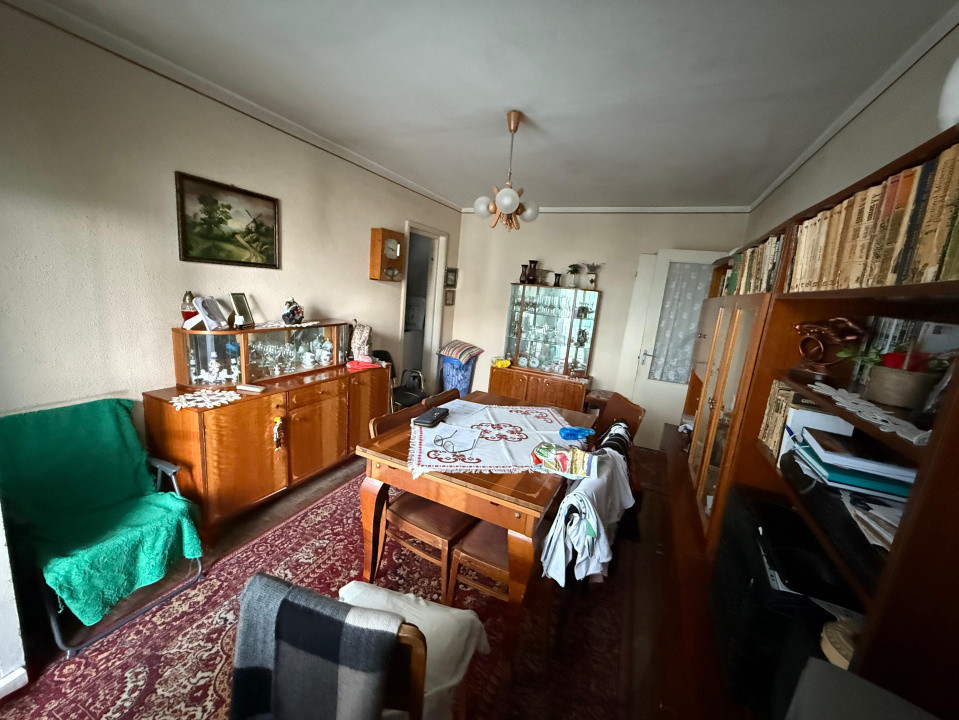 Apartament 3 camere, 51 mp, cartier Craiovita Noua, Zona Niela