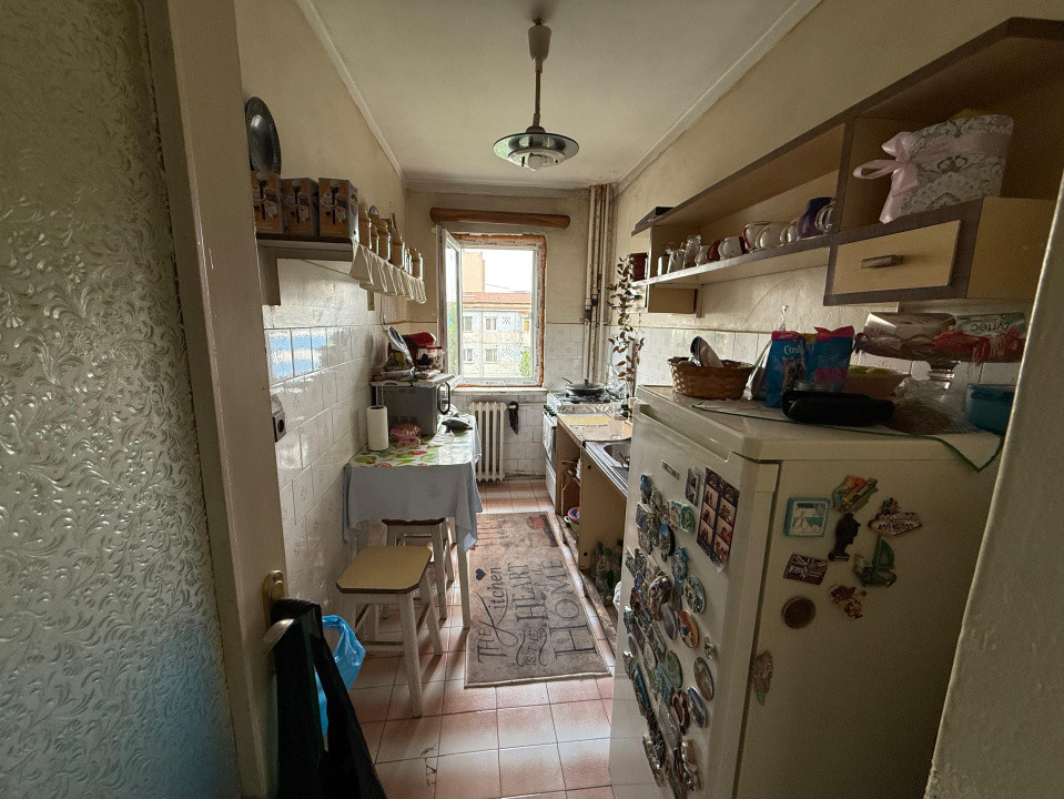 Apartament 3 camere, 51 mp, cartier Craiovita Noua, Zona Niela