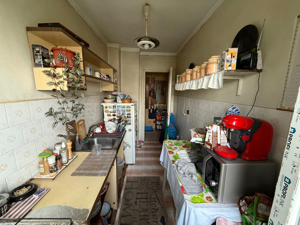 Apartament 3 camere, 51 mp, cartier Craiovita Noua, Zona Niela