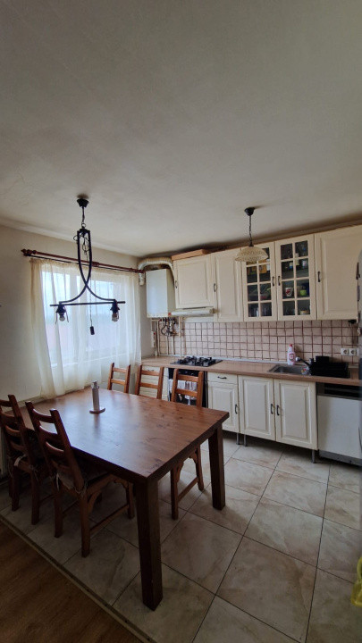 Apartament 3 camere, 82 mp utili, Zona Valea Aurie