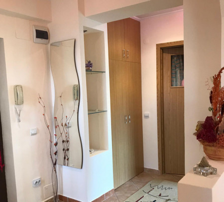 Închiriere apartament 3 camere – mobilat, etaj 1, zona Rahova – Sibiu