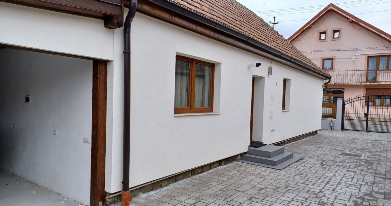 Casa 2 camere- singur in curte, Lazaret