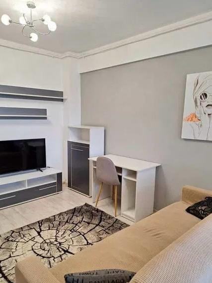 Inchiriere apartament 2 camere, vis-a-vis de FSEGA, 500 Eur