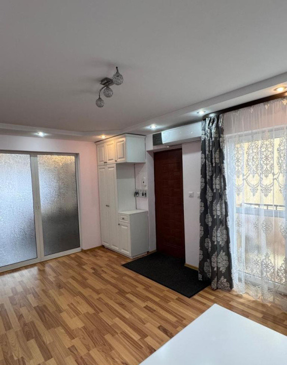 🔑Apartament 3 camere decomandate🏠 Etaj 1, curte+ parcare, lângă Promenada Mall