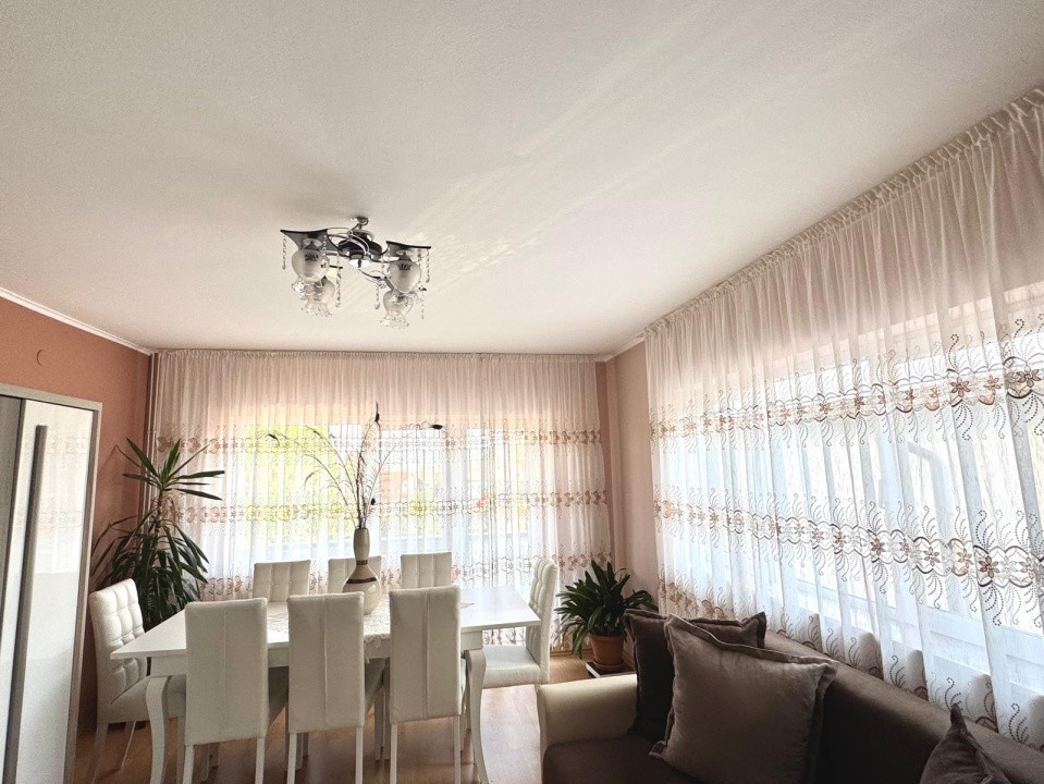 Duplex de vazanre in zona Grigore Ureche - intr-o zona linistita 