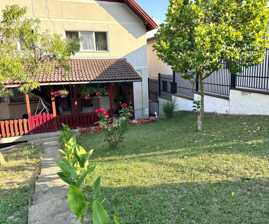 Duplex de vazanre in zona Grigore Ureche - intr-o zona linistita 