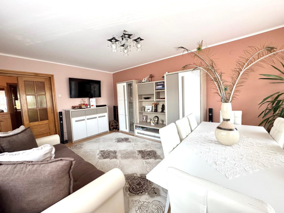 Duplex de vazanre in zona Grigore Ureche - intr-o zona linistita 