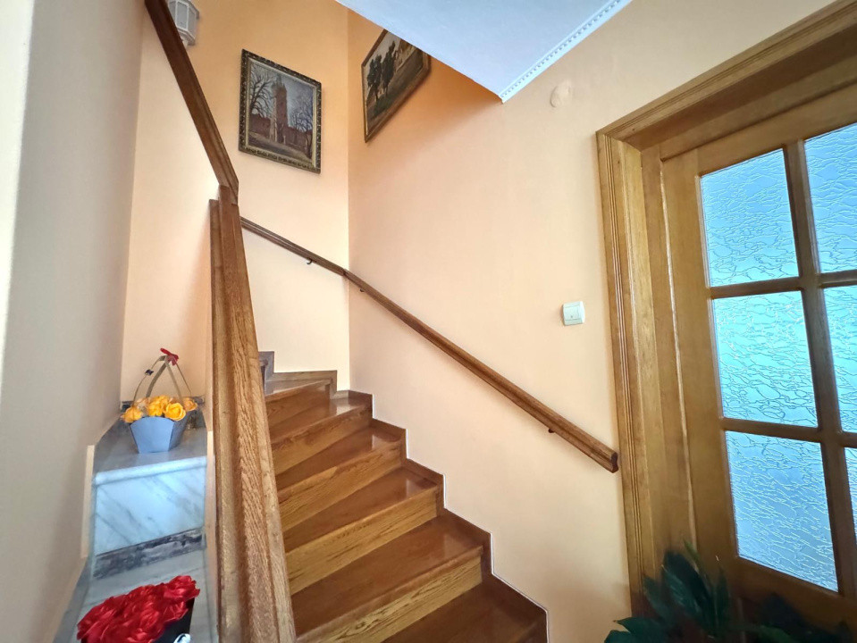 Duplex de vazanre in zona Grigore Ureche - intr-o zona linistita 