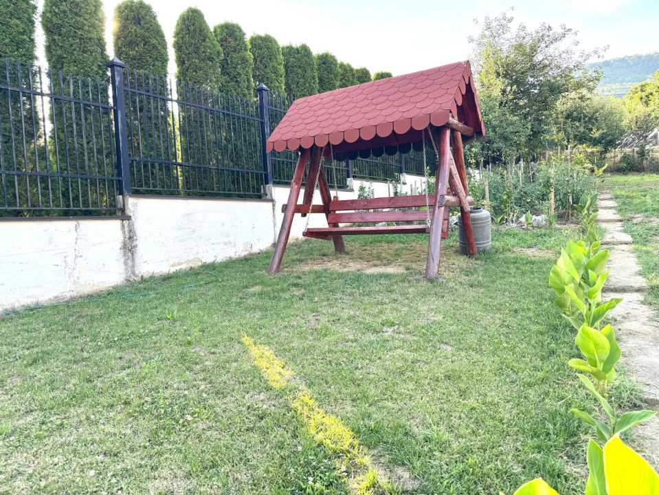 Duplex de vazanre in zona Grigore Ureche - intr-o zona linistita 