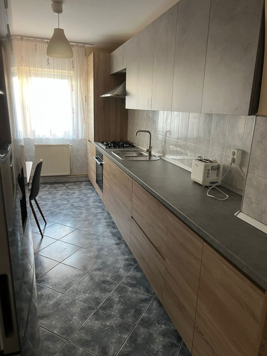Inchiriere apartament 3 camere 650€ Astra 
