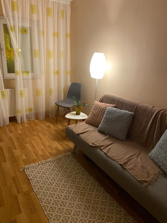 Inchiriere apartament 3 camere 650€ Astra 