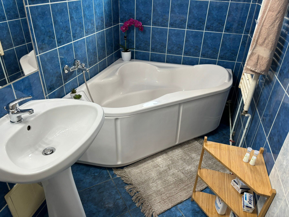 Inchiriere apartament 3 camere 650€ Astra 