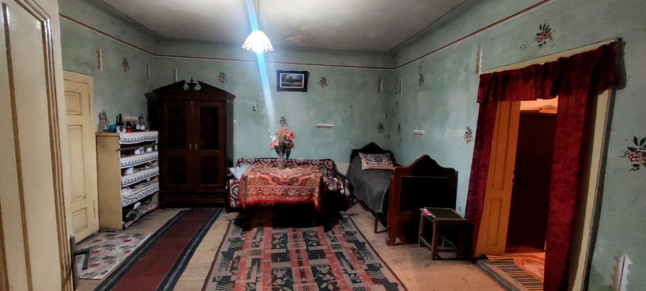 Casa 6 camere suprafata utila 190mp si teren 1440mp,spre vanzare in NOU SB