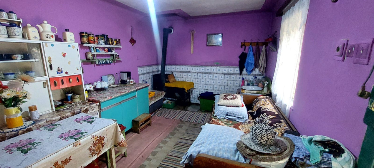 Casa 6 camere suprafata utila 190mp si teren 1440mp,spre vanzare in NOU SB