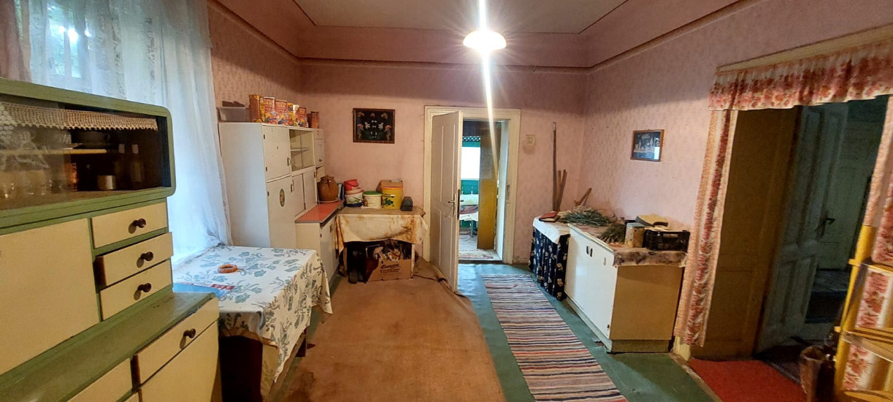 Casa 6 camere suprafata utila 190mp si teren 1440mp,spre vanzare in NOU SB