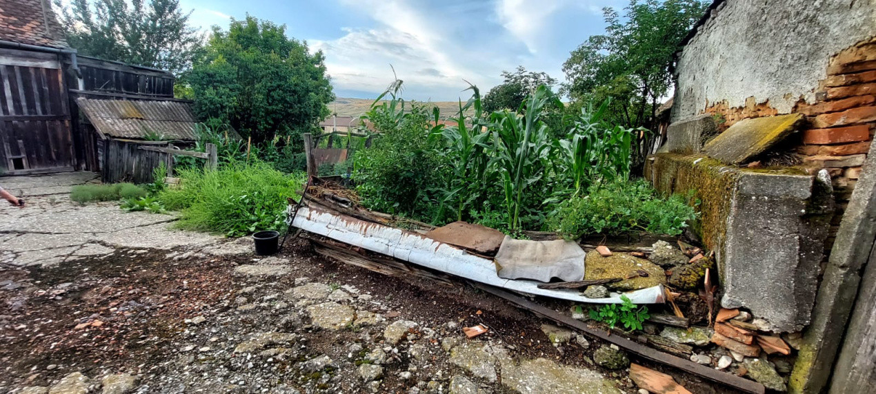 Casa 6 camere suprafata utila 190mp si teren 1440mp,spre vanzare in NOU SB