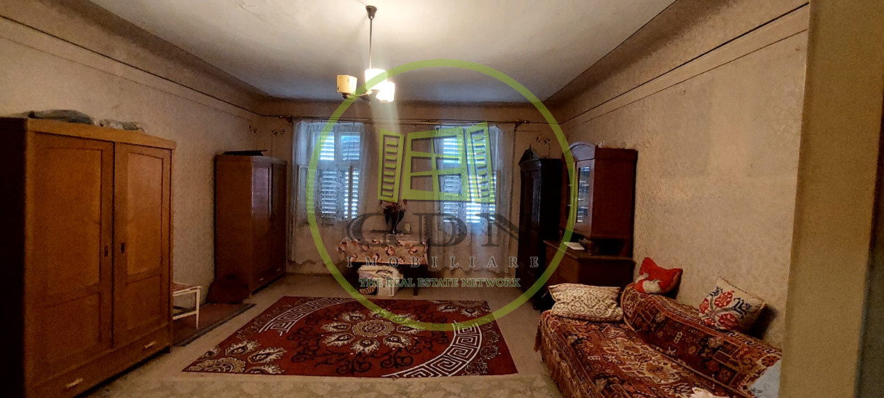 Casa 6 camere suprafata utila 190mp si teren 1440mp,spre vanzare in NOU SB