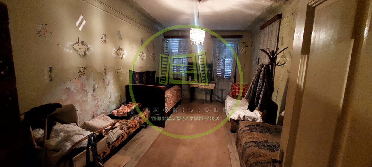 Casa 6 camere suprafata utila 190mp si teren 1440mp,spre vanzare in NOU SB