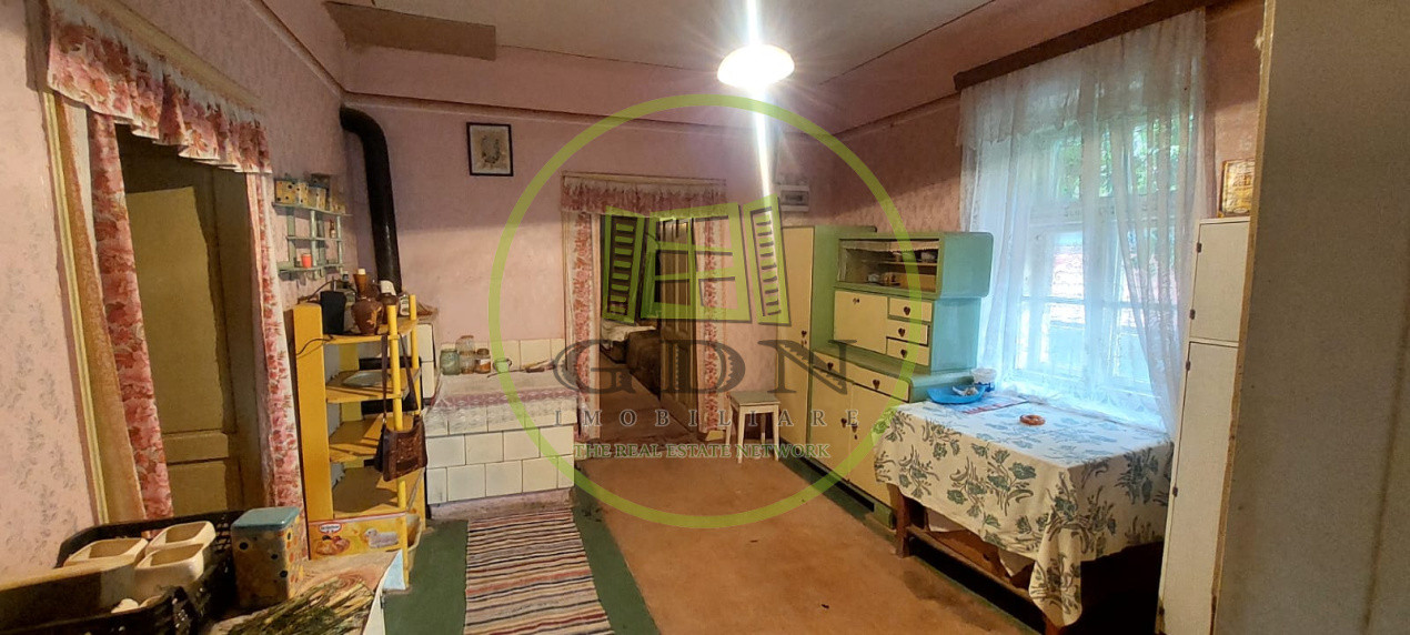 Casa 6 camere suprafata utila 190mp si teren 1440mp,spre vanzare in NOU SB