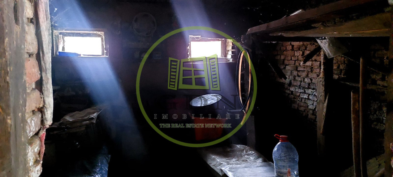 Casa 6 camere suprafata utila 190mp si teren 1440mp,spre vanzare in NOU SB