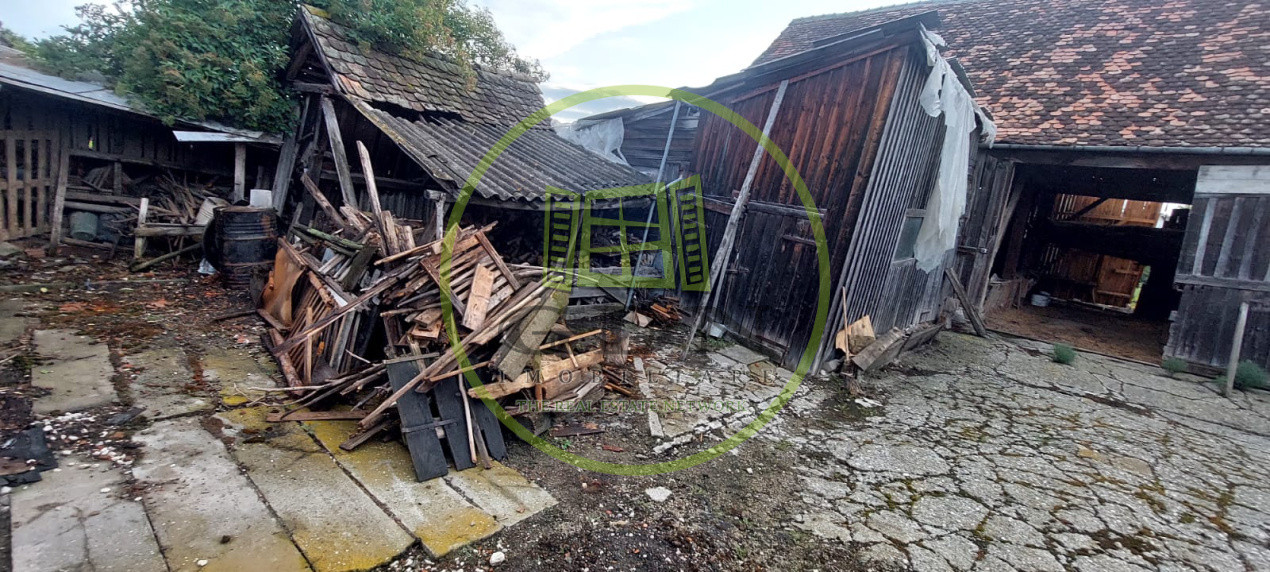 Casa 6 camere suprafata utila 190mp si teren 1440mp,spre vanzare in NOU SB