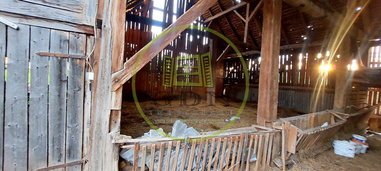 Casa 6 camere suprafata utila 190mp si teren 1440mp,spre vanzare in NOU SB