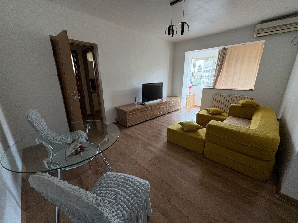 Apartament, 3 camere, decomandat, 65 mp, Calea Bucuresti