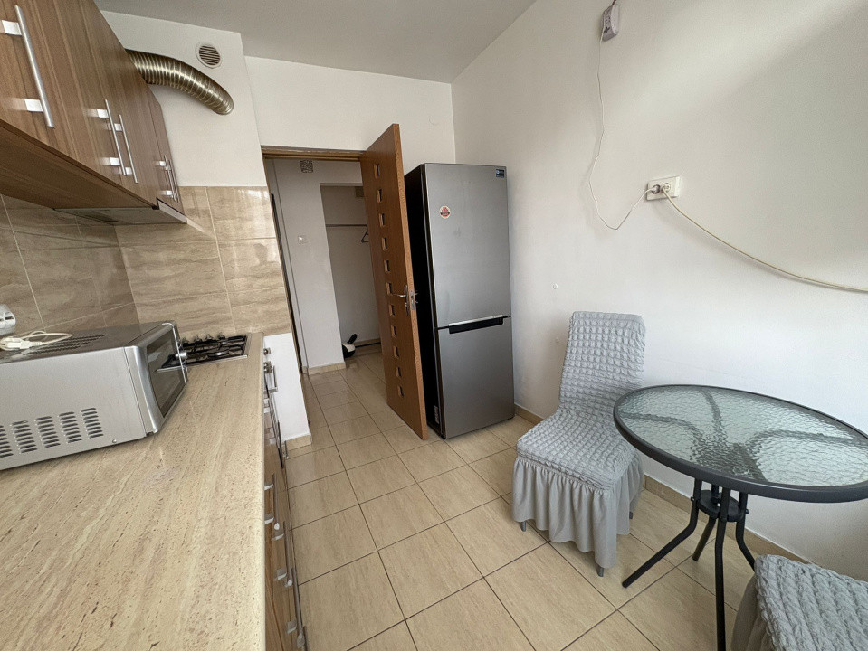 Apartament, 3 camere, decomandat, 65 mp, Calea Bucuresti