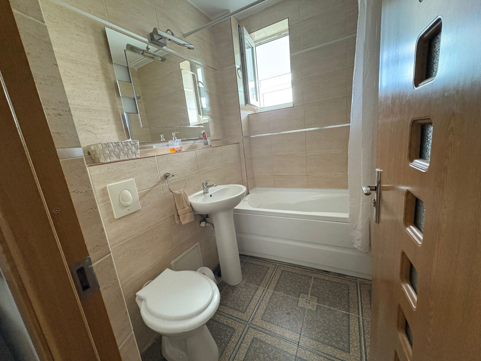 Apartament, 3 camere, decomandat, 65 mp, Calea Bucuresti