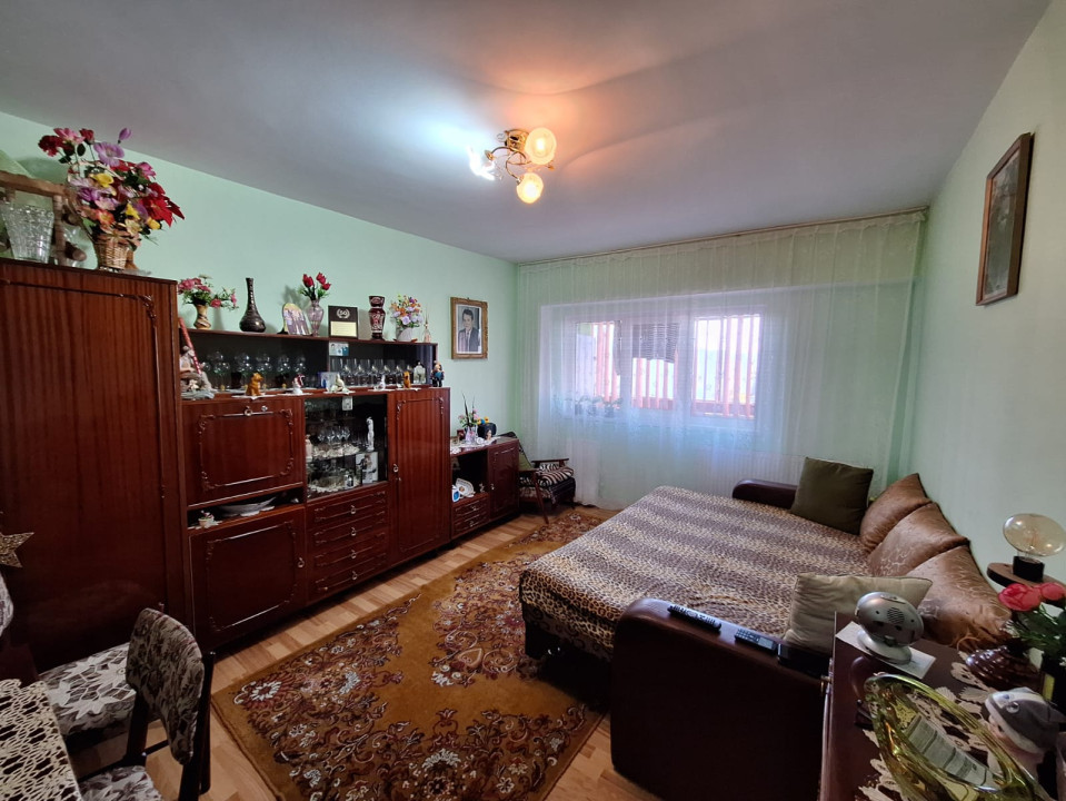 Ocazie! Apartament cu 3 camere 65 mp., 2 băi, zona Zorilor, 165000 Euro