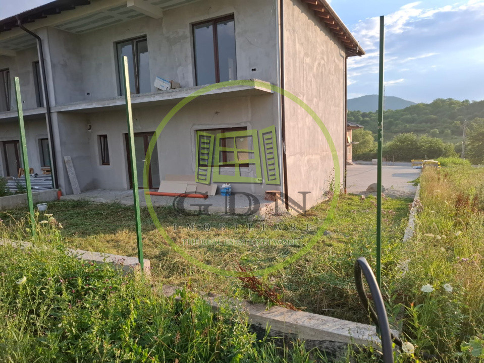  Casa individuala, 4 camere, 152mp, 2 locuri de parcare.