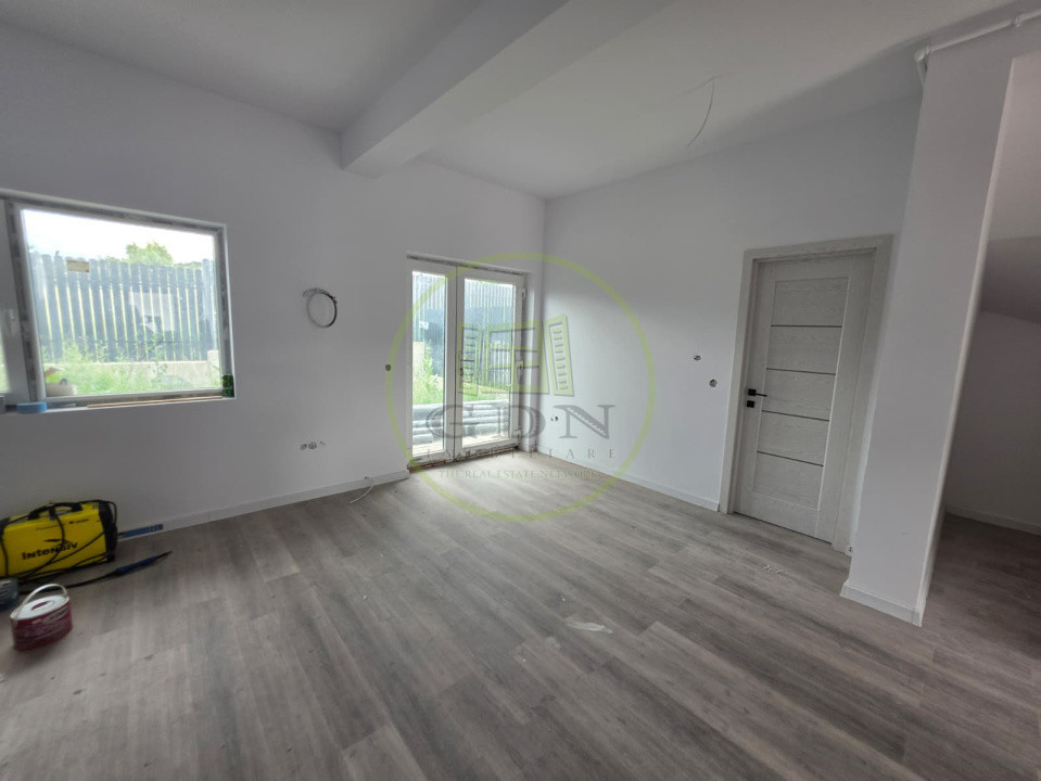 Duplex 4 camere, 128 mp, 2 locuri de parcare.