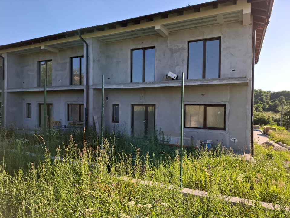  Casa individuala, 4 camere, 152mp, 2 locuri de parcare.