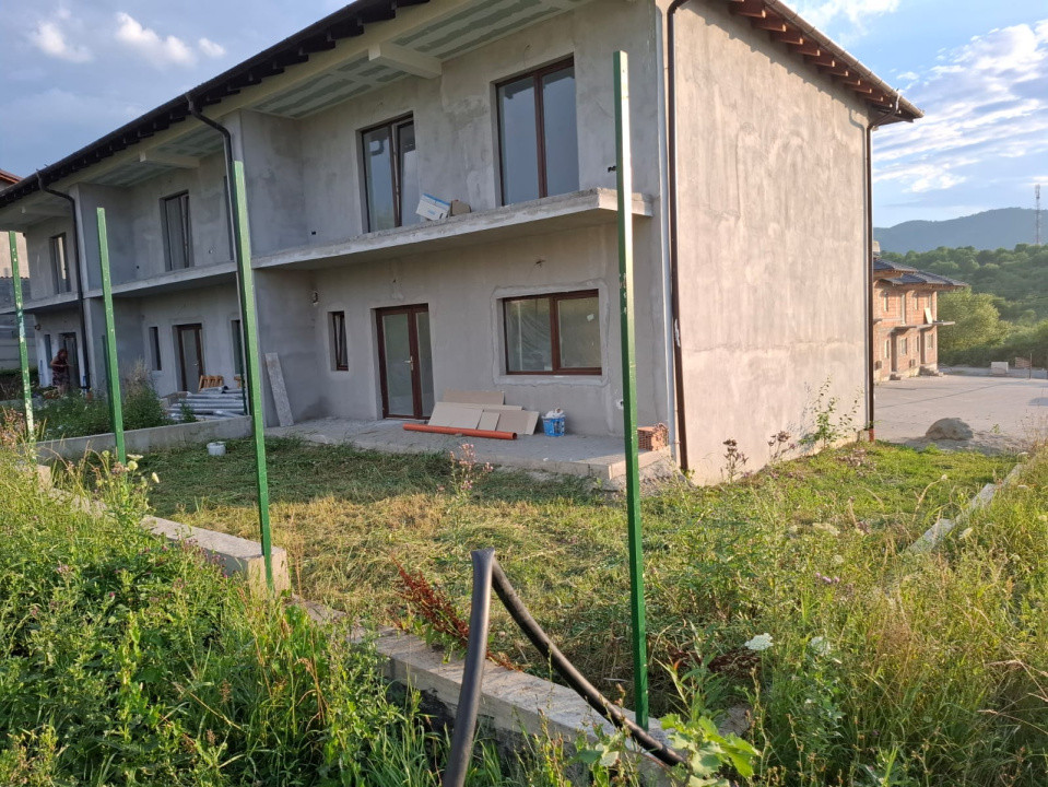  Casa individuala, 4 camere, 152mp, 2 locuri de parcare.
