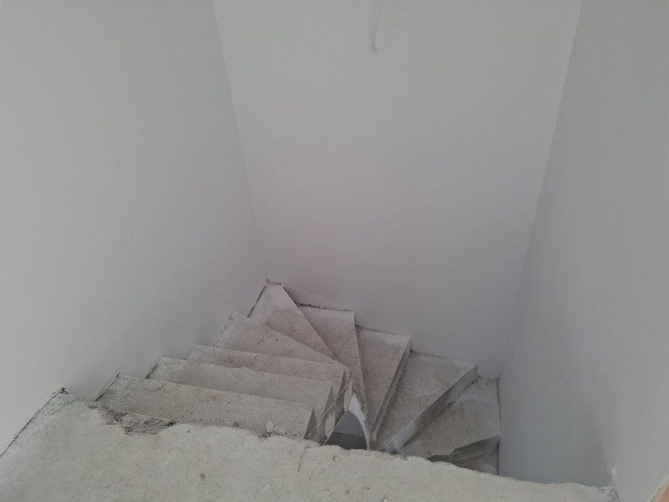  Casa individuala, 4 camere, 152mp, 2 locuri de parcare.