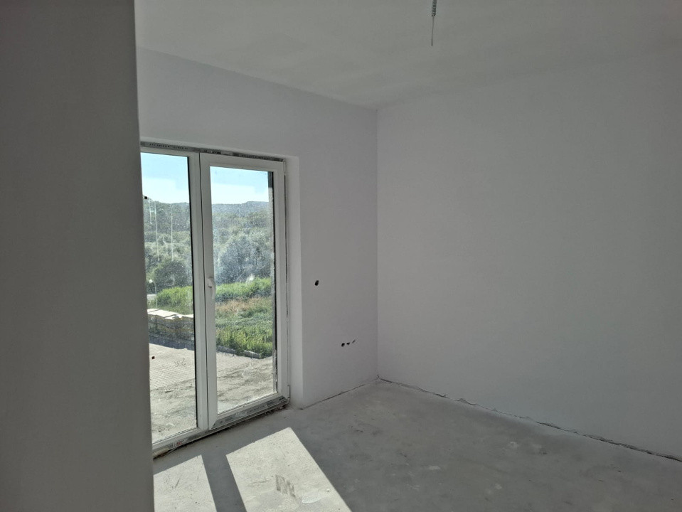  Casa individuala, 4 camere, 152mp, 2 locuri de parcare.