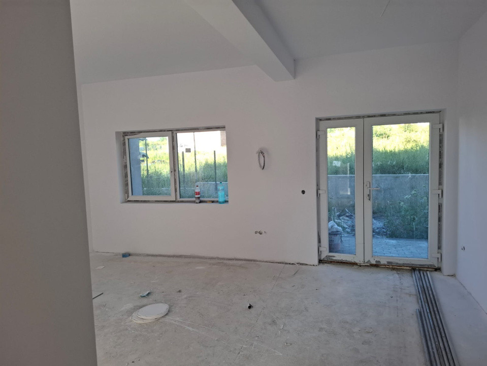  Casa individuala, 4 camere, 152mp, 2 locuri de parcare.
