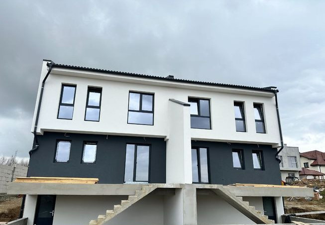 Casă individuală de vânzare  | 120 mp +230 mp | Cisnădie 