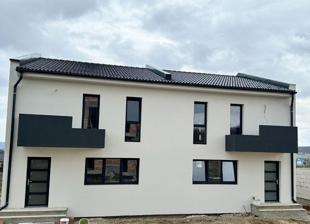 Casă individuală de vânzare  | 120 mp +230 mp | Cisnădie 