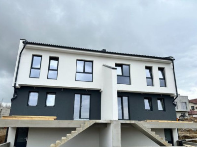Casă individuală de vânzare  | 120 mp +230 mp | Cisnădie 