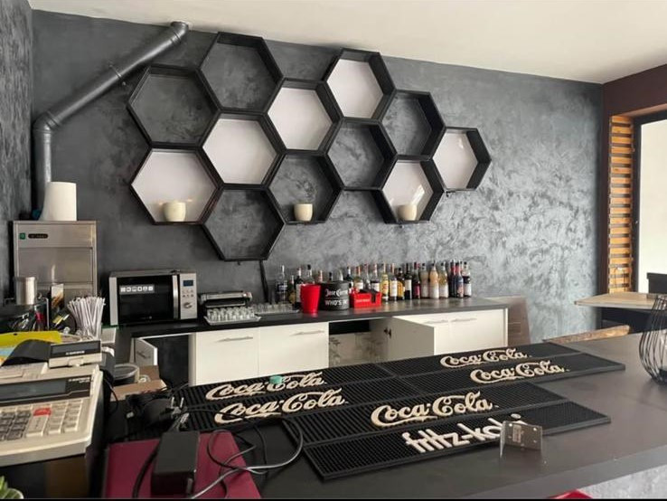 Spațiu comercial – 200 mp utili – zonă cu vad excelent (pietonal & auto)