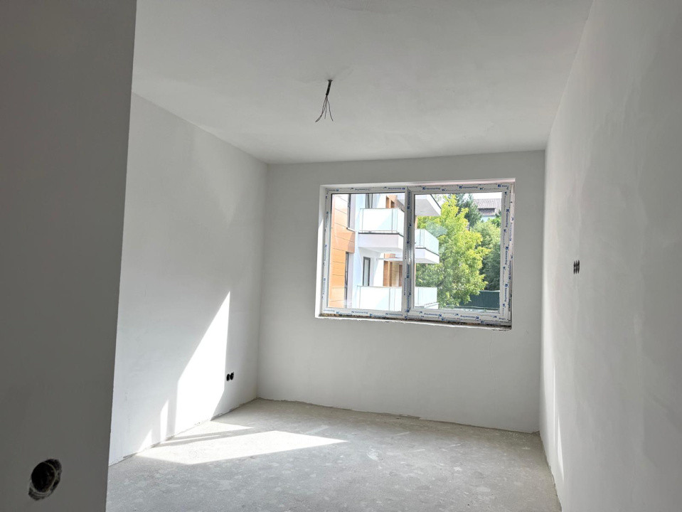 Apartament de vanzare - 3 camere - etaj 1 bloc nou finalizat Stefan cel Mare