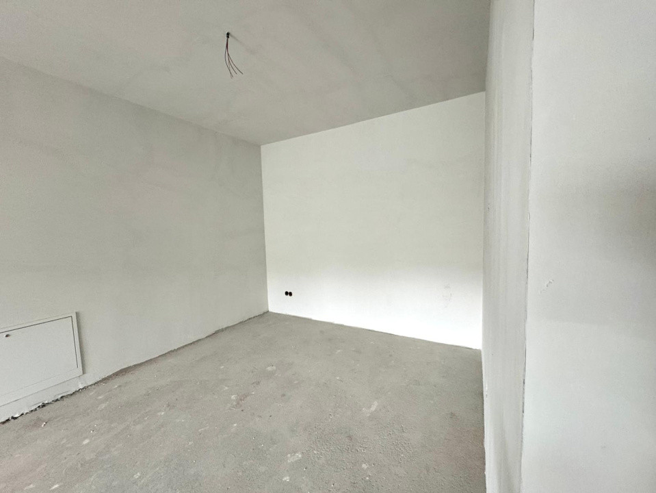 Apartament de vanzare - 3 camere - etaj 1 bloc nou finalizat Stefan cel Mare