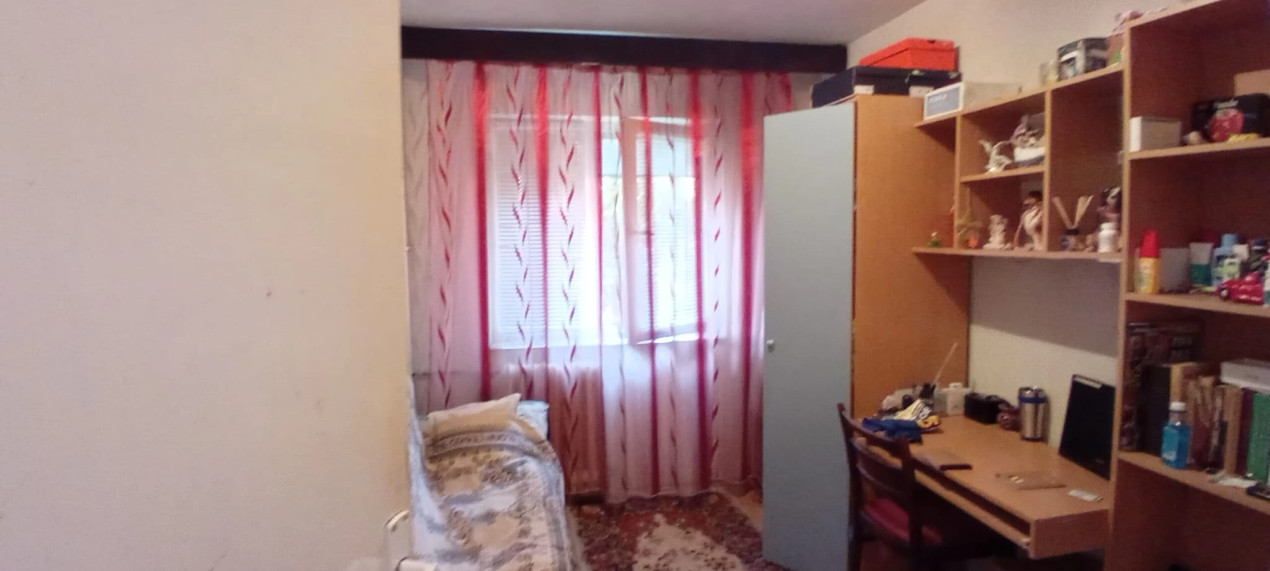 Apartament cu 3 camere de vanzare, 50 mp., Manastur, 135000 Eur